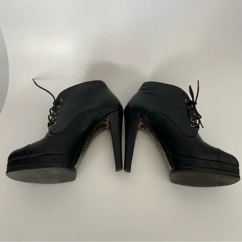 Chanel Black Leather CC Cap Toe Lace Up Platform Ankle Boots - Picture 6 of 16